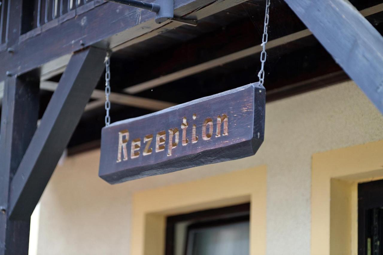 Hotel-Pension Zum Markt Torgau Dış mekan fotoğraf